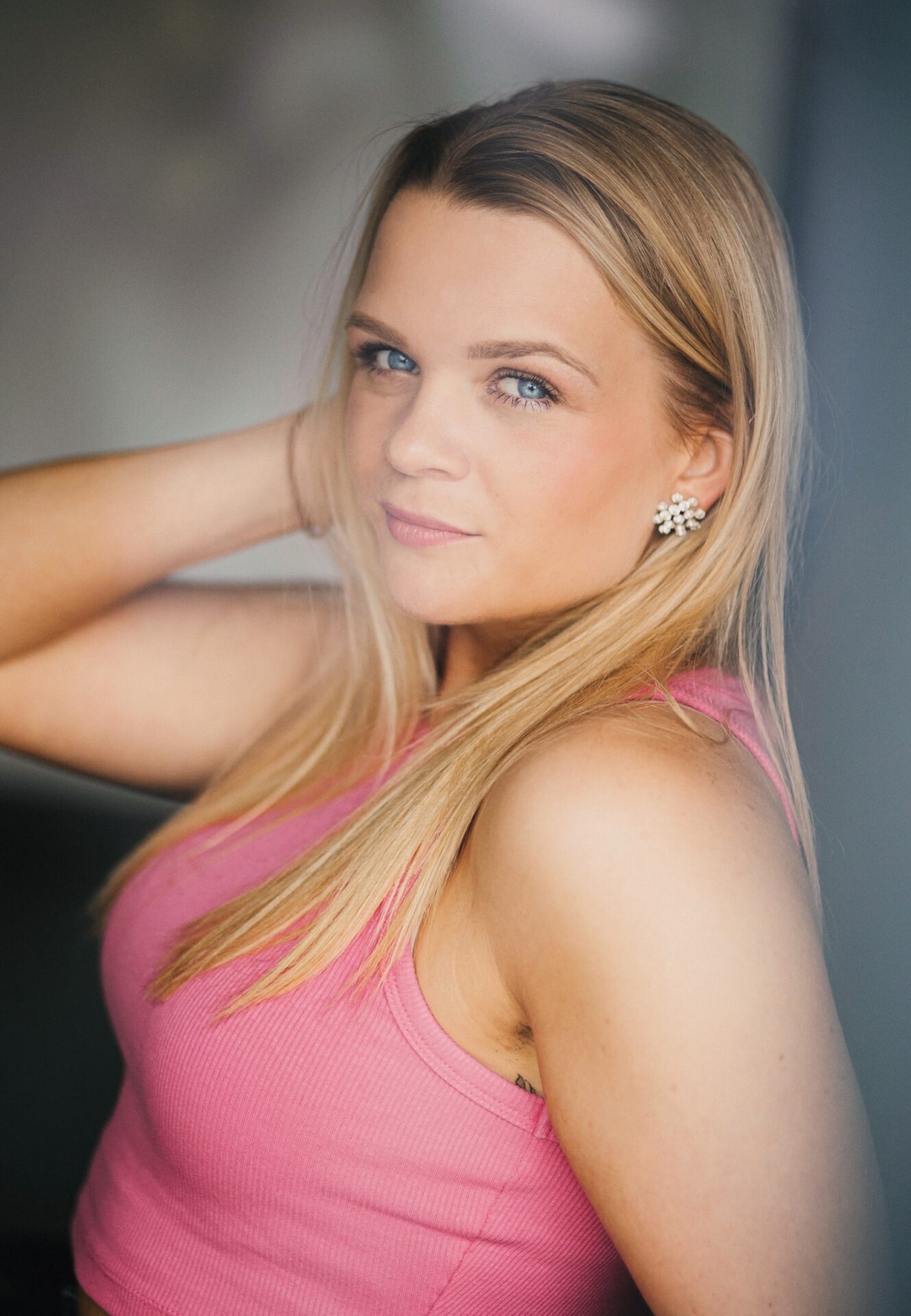 Lena | Portraits im Tageslichtstudio