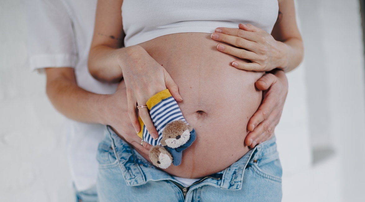 Babybauch-Shooting im Wasserturm